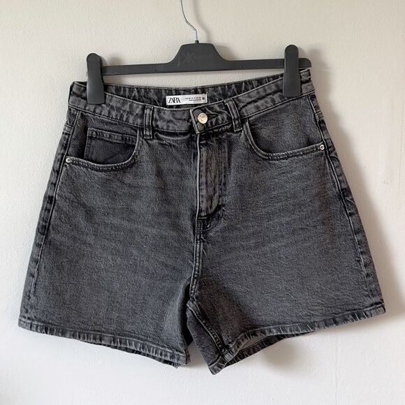 ⭕️ ZARA Denim Shorts Grey - Picture 2 of 9